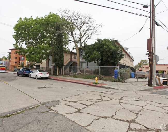 Building Photo - Loma Garden Apartments