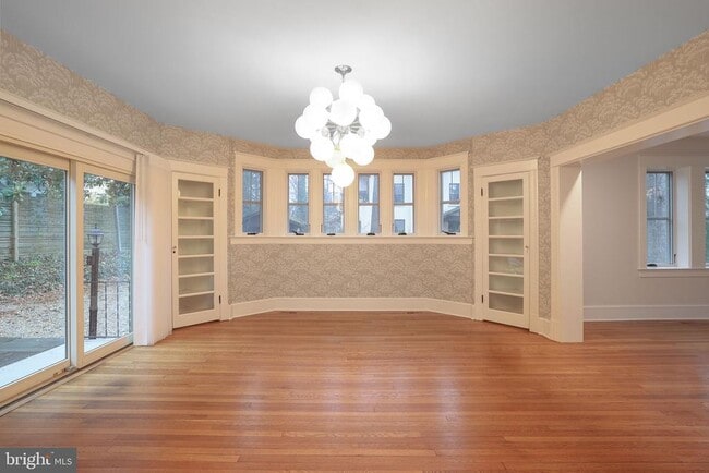 Building Photo - 3744 Huntington St NW