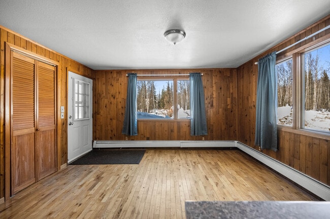 Building Photo - 1118 Cheri Way