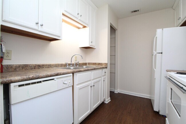Building Photo - 5209 Char Bar Dr-