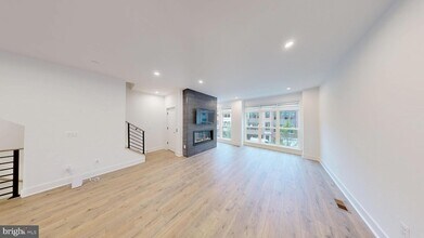 Building Photo - 5617 Vermillion Cir