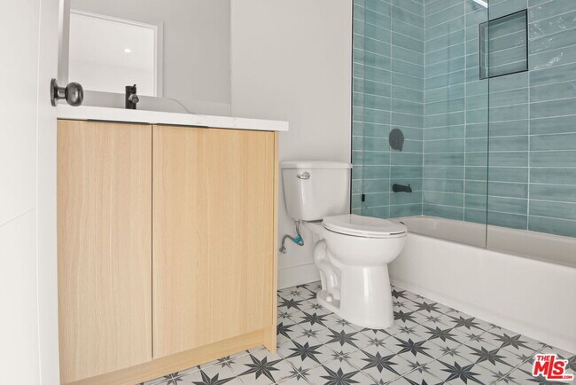 Building Photo - 1709 Burnside Ave