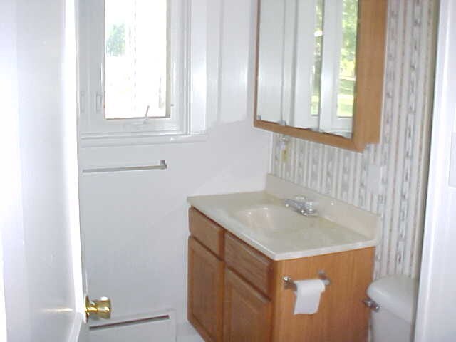 Building Photo - 259 Mann Hill Rd