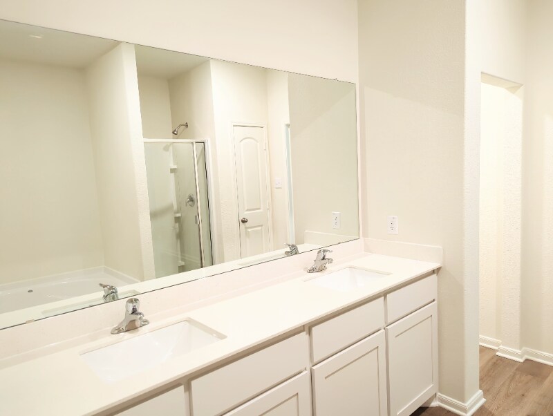 Building Photo - 4702 Hoover Ct
