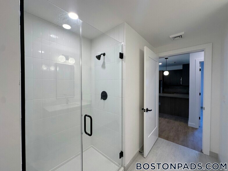 Building Photo - 199 Gardner St