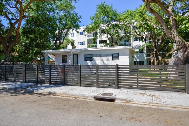 Building Photo - 655 NE 62nd St