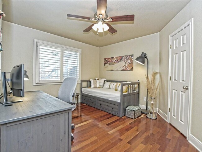 Building Photo - 8123 Forest Mesa Dr