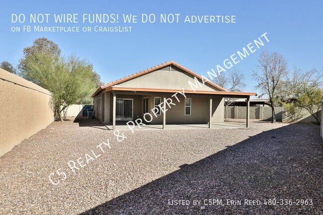 Building Photo - 3335 E Yucca St