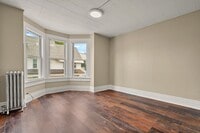 Building Photo - 334 1st St