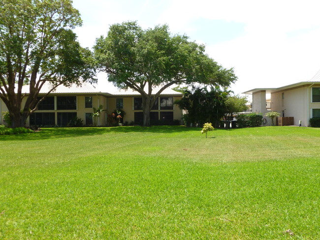 Primary Photo - 3 SE Turtle Creek Dr