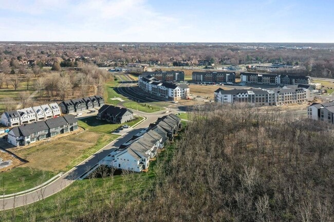Building Photo - Luxury Townhome, Fishers Schools, Minutes ...