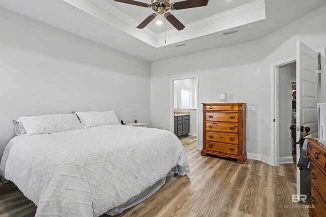 Building Photo - 3893 Mercury Cir