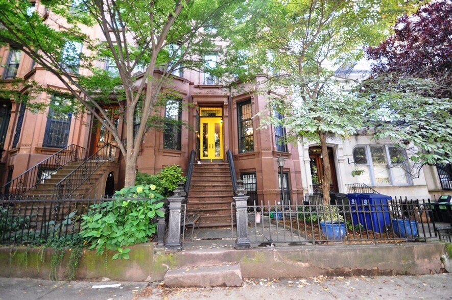 Building Photo - 416 3rd St