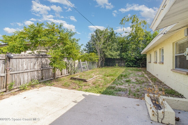 Building Photo - 870 N Carpenter Rd