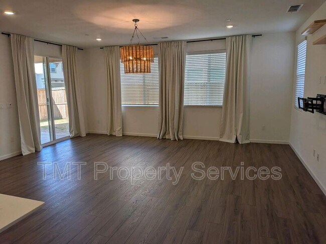 Building Photo - 8809 Boes Wy