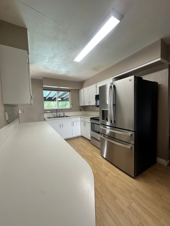 Building Photo - Charming 3-Bedroom, 1.5-Bath Home with Pool & Outdoor Entertaining Oasis