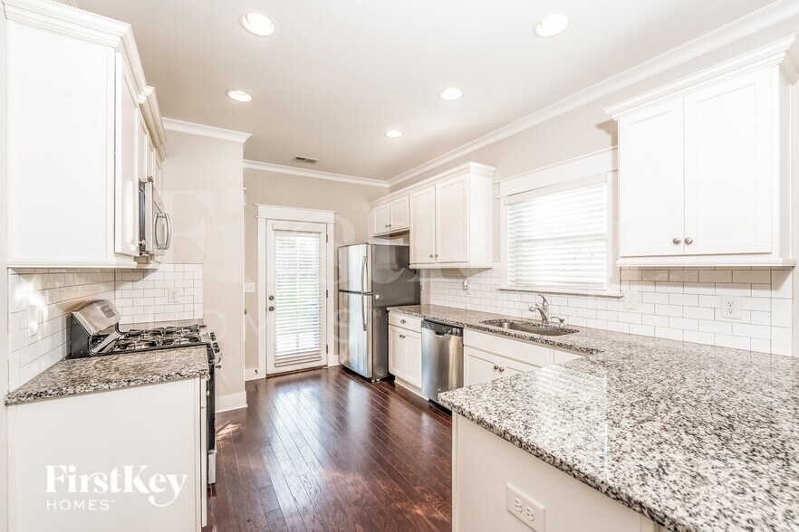 Building Photo - 5071 Brooke's Crossing Blvd