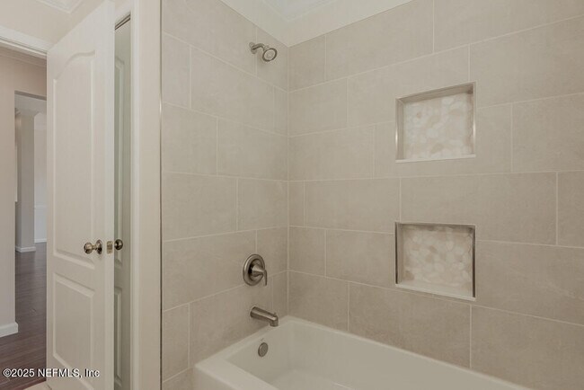 Building Photo - 12080 Scarsdale Dr
