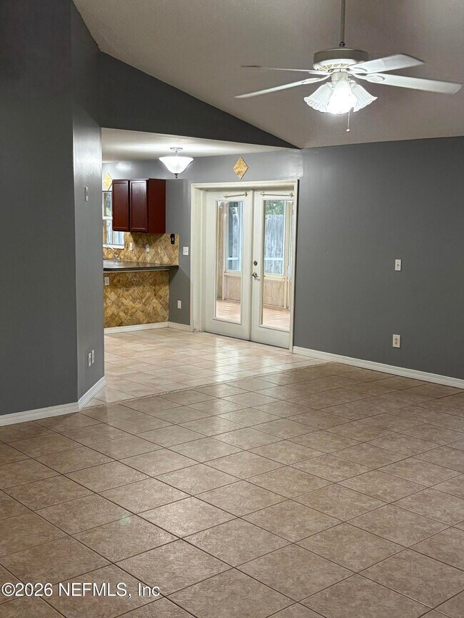 Building Photo - 436 Mango Cir