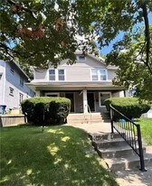 Building Photo - 21 W Beechwood Ave