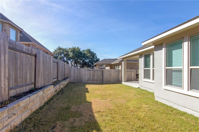 Building Photo - 2920 Coral Valley Dr