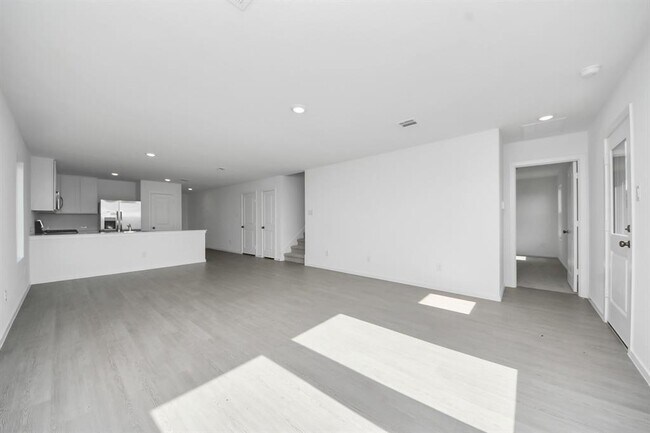 Building Photo - 25524 Roy Rogers Rd