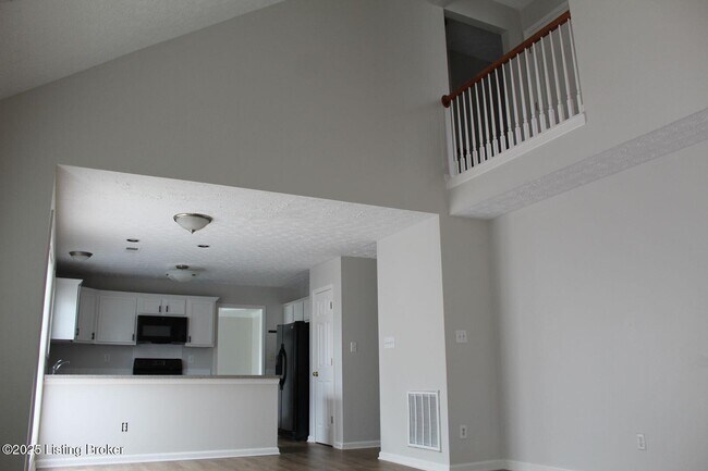 Building Photo - 10945 Symington Cir