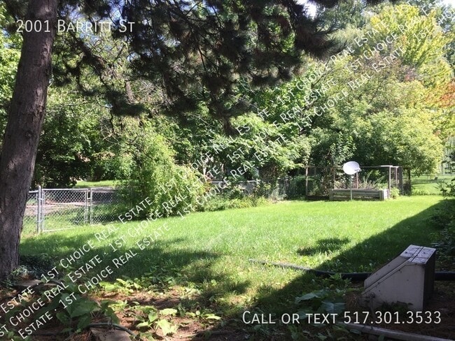 Building Photo - 2001 Barritt St