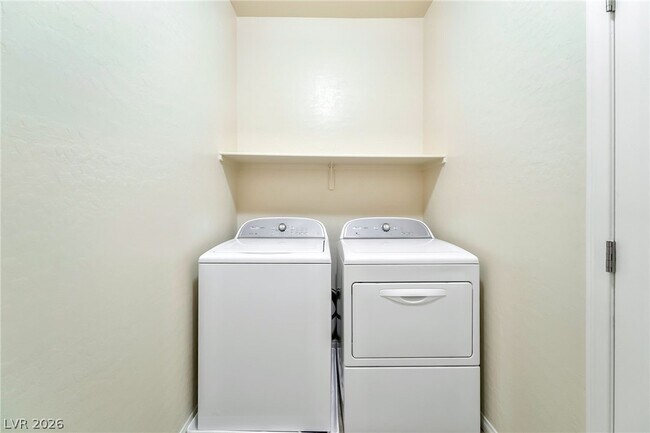 Building Photo - 988 Via Del Campo