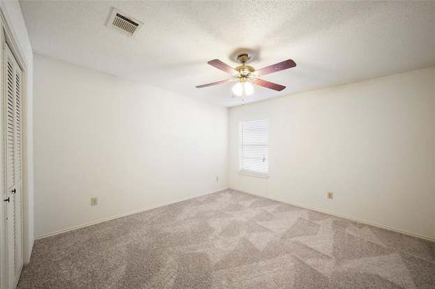 Building Photo - 1716 Huge Oaks St