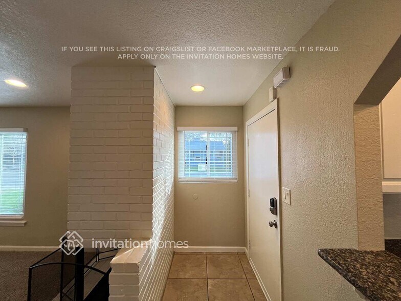 Building Photo - 8733 Baxter Way