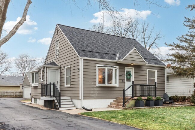 Building Photo - 6463 N Garden Grove Ln