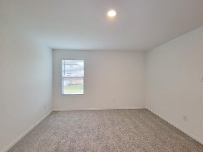 Building Photo - 388 Tejas Trl