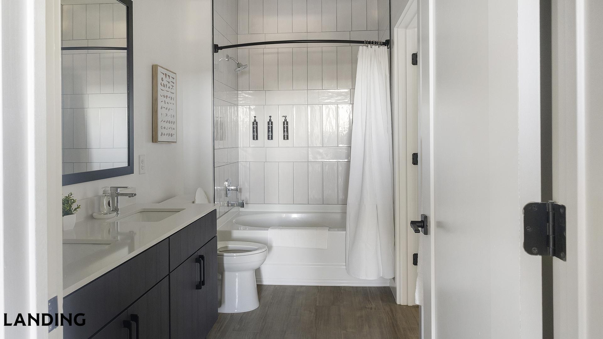 Building Photo - 1007 S Mint St