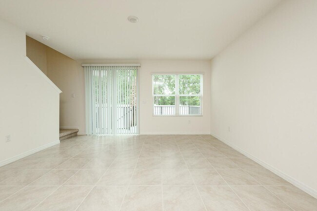 Building Photo - 55 Bella Oaks Dr