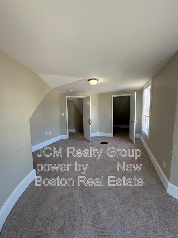 Building Photo - 40 Hurd St