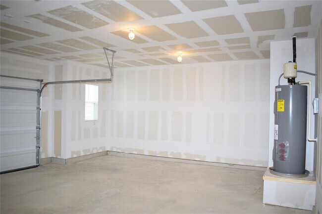 Building Photo - 431 Robins Nest Ln