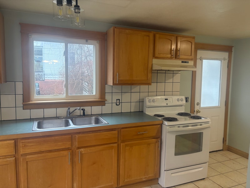 Building Photo - 530 High St