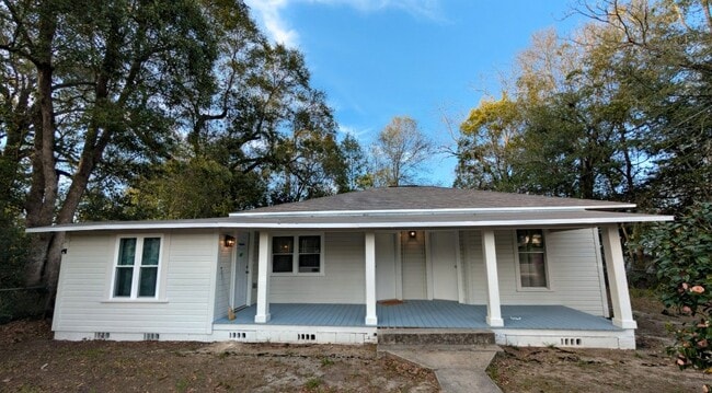 Building Photo - 41 E Sloss Ave