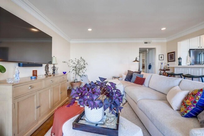 Building Photo - 201 S La Esperanza