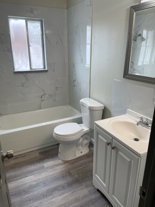 Building Photo - 5110 Southgreen Dr