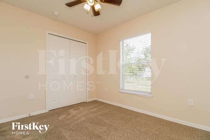 Building Photo - 711 Hamster Way