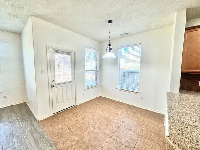 Building Photo - 14 Harbinger Ct