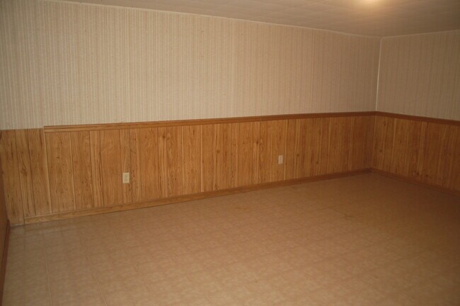 Building Photo - 321 S Jefferson St