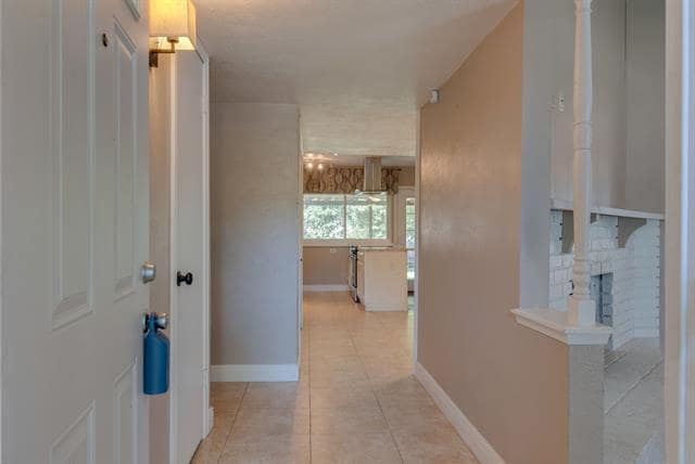 Building Photo - 6603 Blackberry Dr