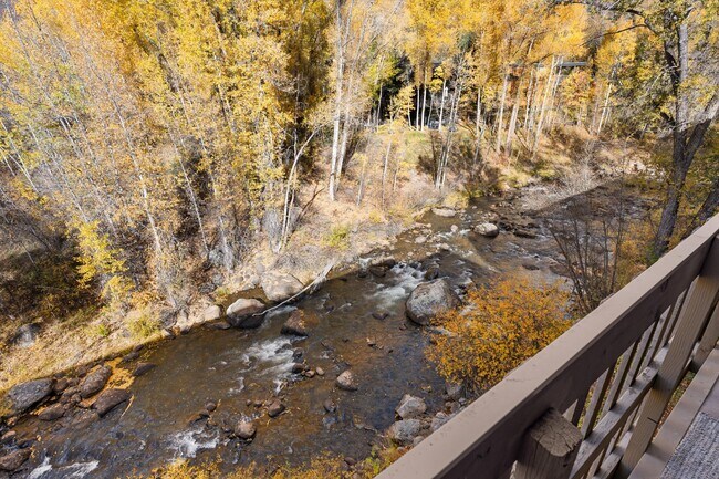 Building Photo - 1020 E Hopkins Ave