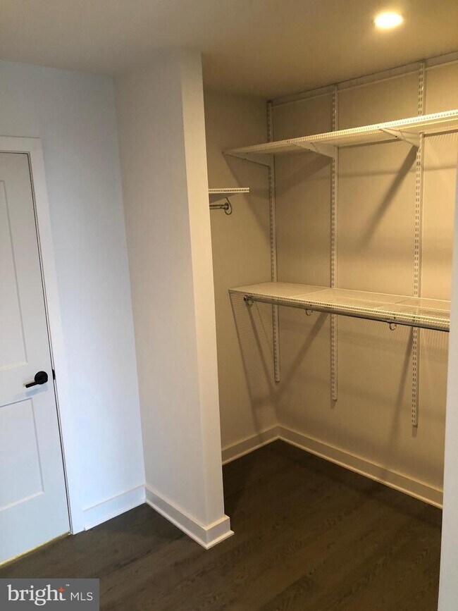 Building Photo - 70 N St SE