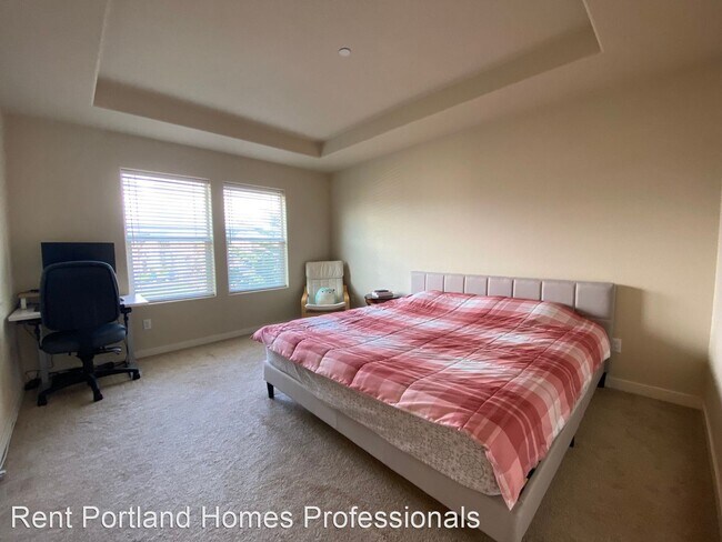 Building Photo - 4 br, 2.5 bath House - 10868 SW Stockholm ...