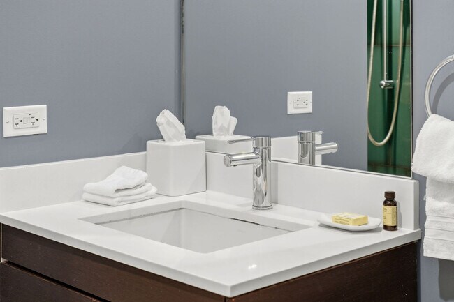 Building Photo - 417 S Dearborn St