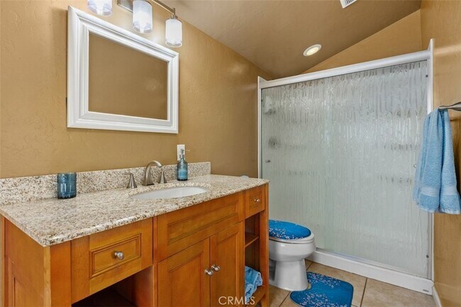 Building Photo - 1716 Cedar St